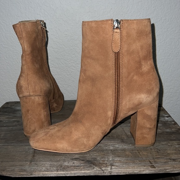 Guess Suede Ankle Booties US W size 8.5 - Picture 3 of 7